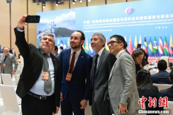 外媒关注：在世界呼唤对话的关键时期，中拉合作硕果累累  第1张
